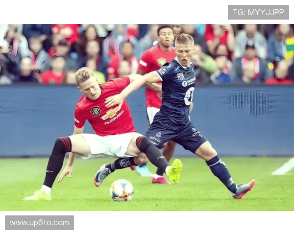 沙尔克边路进攻 沙尔克边路进攻